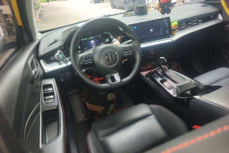 Used MG 5 2022 180 DVVT CVT Youth Luxury Edition