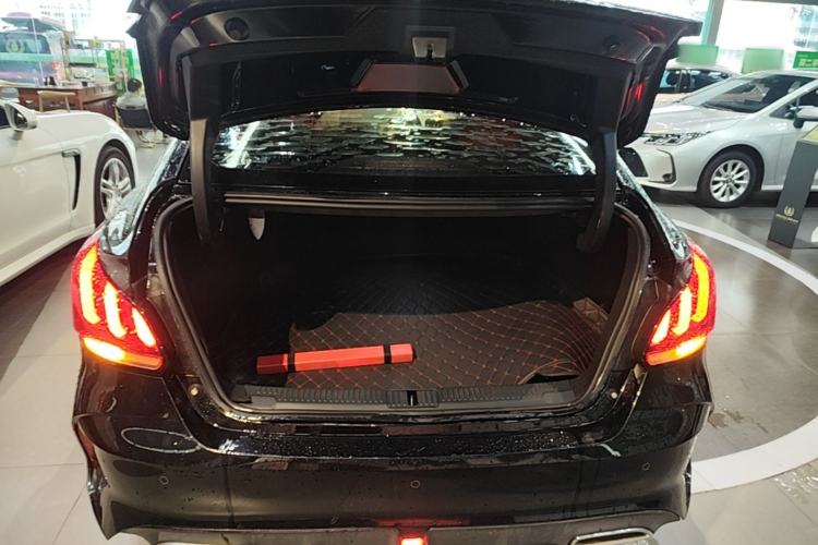 Used MG 5 2022 300TGI DCT Chao Yue Luxury Edition Trunk