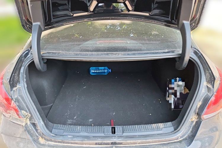 Used MG 5 2022 180 DVVT CVT Youth Luxury Edition Trunk
