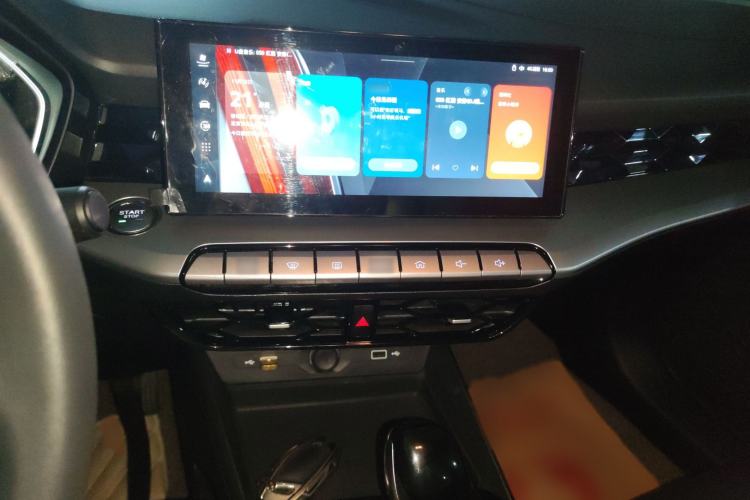 Used MG 5 2022 180 DVVT CVT Youth Luxury Edition Audio And AC Panel