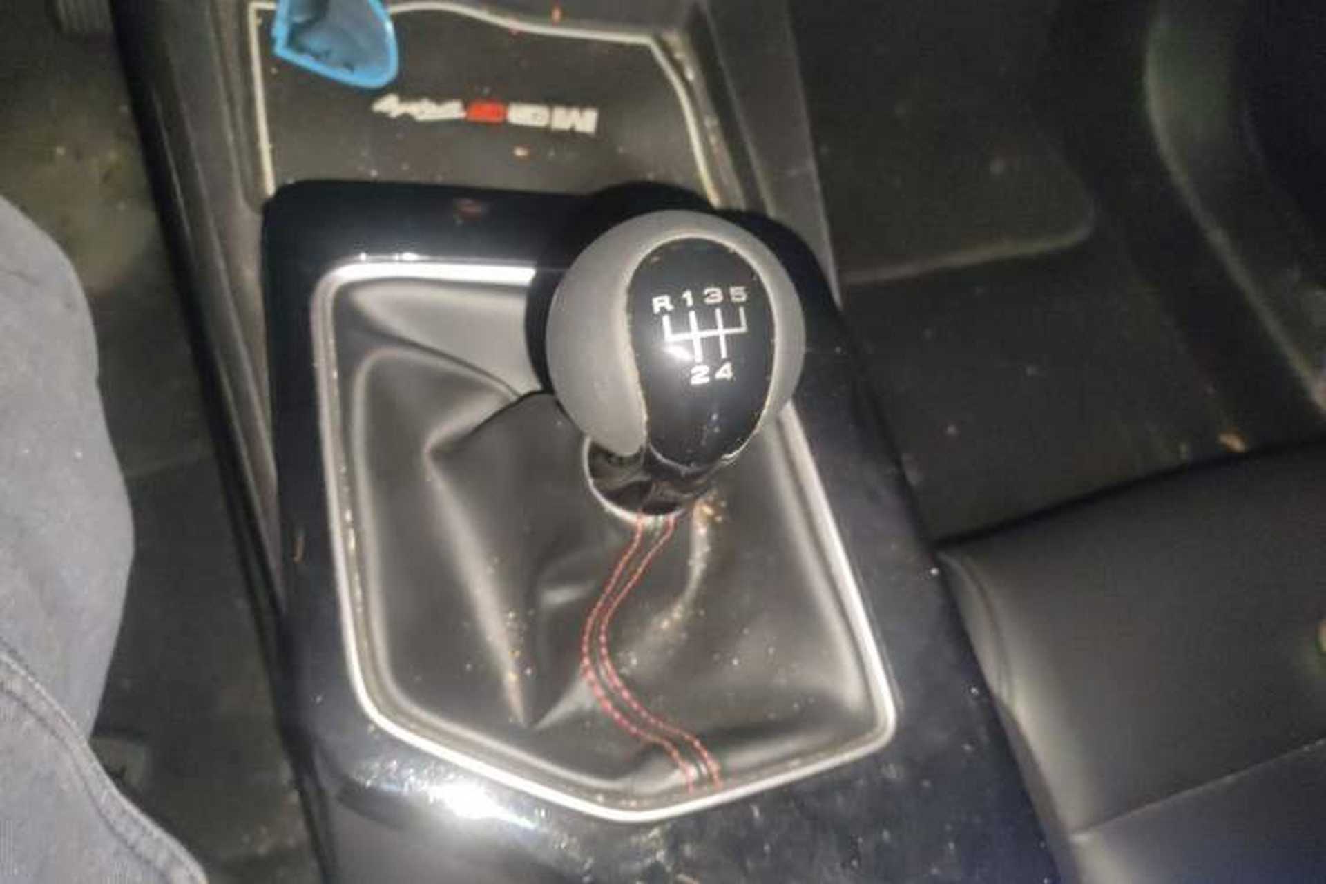 Used MG 5 2022 180 DVVT Manual Youth Luxury Edition Gear Lever