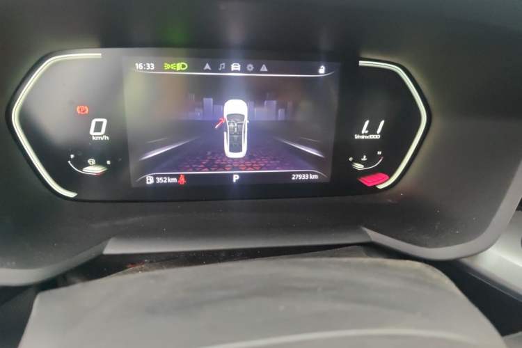 Used MG 5 2022 300TGI DCT Chao Yue Luxury Edition Odometer Close Up