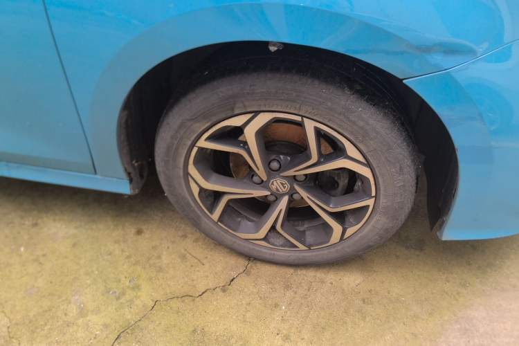 Used MG 5 2022 180 DVVT Manual Youth Luxury Edition Right Front Wheel Hub