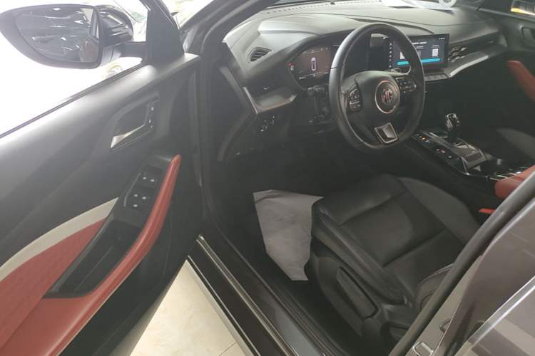Used MG 5 2022 300TGI DCT Chao Yue Luxury Edition Driver Seat