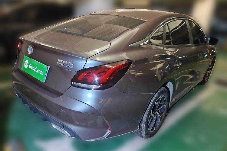 Used MG 5 2022 180 DVVT CVT Youth Luxury Edition Exterior 5