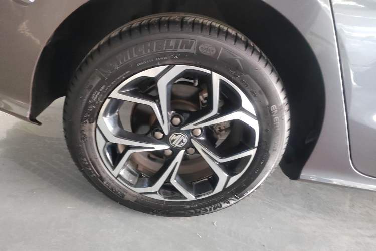 Used MG 5 2022 180 DVVT CVT Youth Flagship Edition Exterior 5