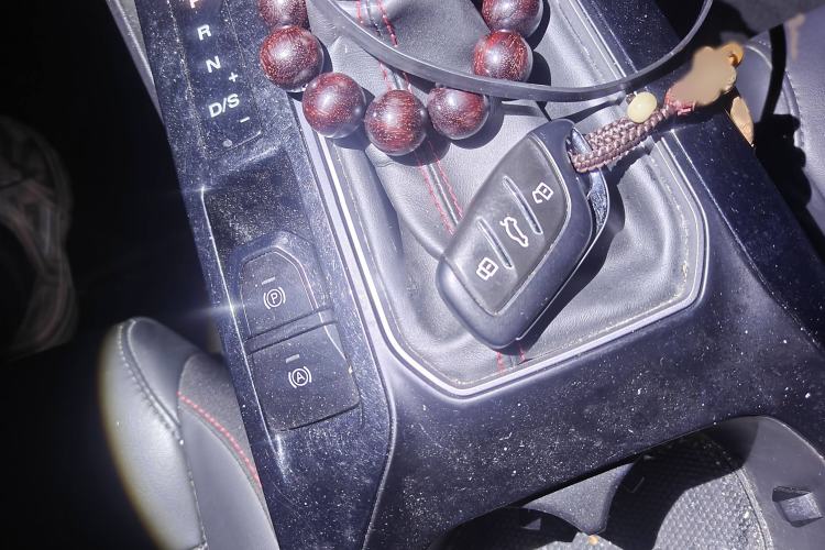 Used MG 5 2022 180 DVVT CVT Youth Luxury Edition Interior 1