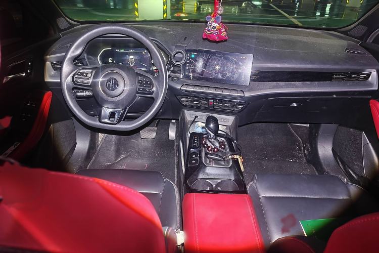 Used MG 5 2022 180 DVVT CVT Youth Luxury Edition Interior 2