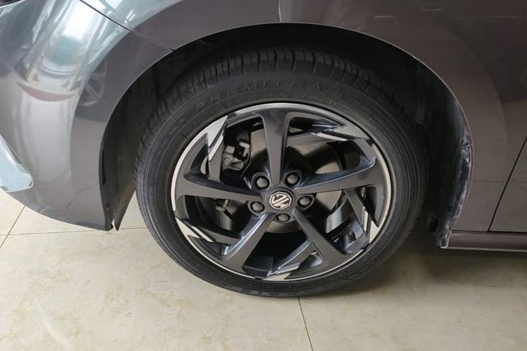 Used MG 5 2022 300TGI DCT Chao Yue Luxury Edition Left Front Wheel Hub