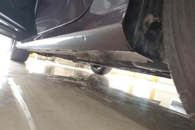 Used MG 5 2022 300TGI DCT Chao Yue Luxury Edition Left Side Sill