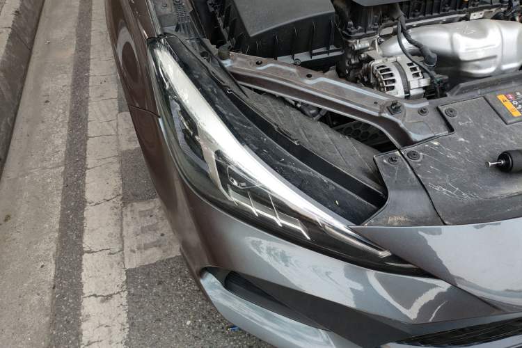 Used MG 5 2022 180 DVVT CVT Youth Luxury Edition Right Front Headlight