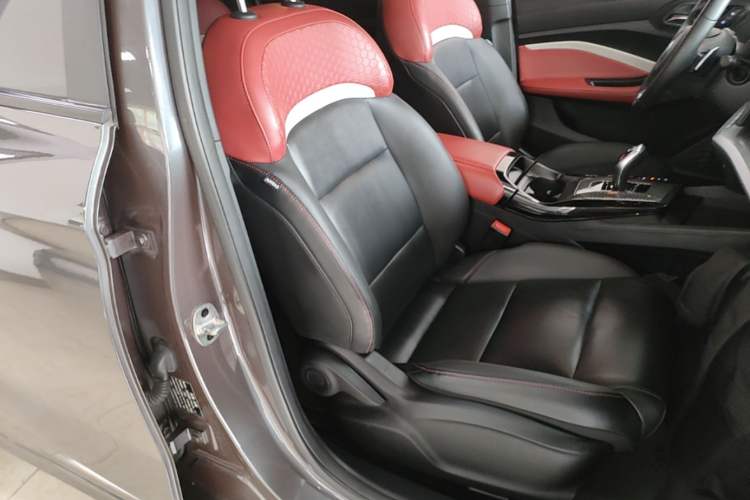 Used MG 5 2022 300TGI DCT Chao Yue Luxury Edition Right Front Seat