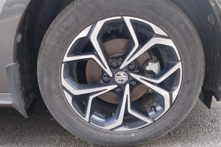 Used MG 5 2022 180 DVVT CVT Youth Luxury Edition Right Front Wheel Hub