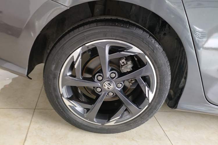 Used MG 5 2022 300TGI DCT Chao Yue Luxury Edition Right Rear Wheel Hub