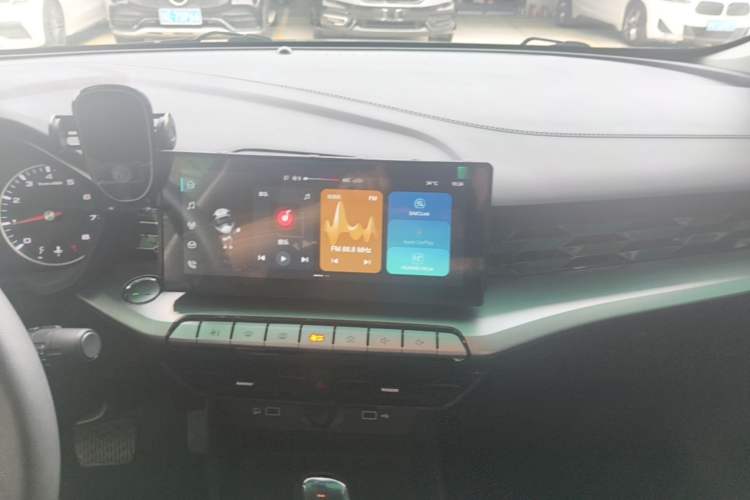 Used MG 5 2022 180 DVVT CVT Youth Style Edition Audio And AC Panel