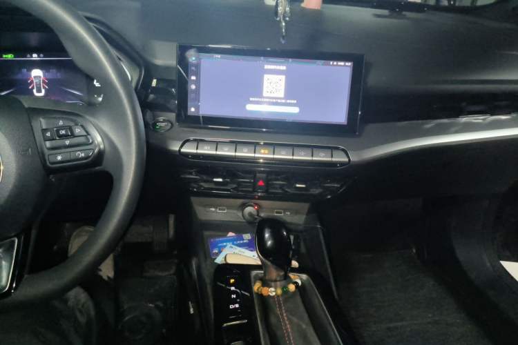 Used MG 5 2022 180 DVVT CVT Youth Luxury Edition Audio And AC Panel