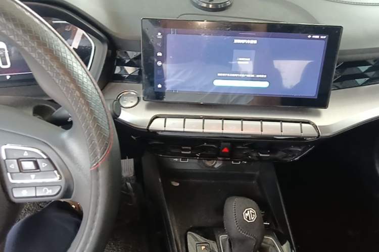 Used MG 5 2022 180 DVVT CVT Youth Luxury Edition Audio And AC Panel