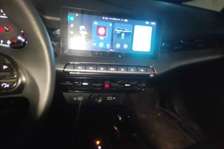 Used MG 5 2022 180 DVVT CVT Youth Luxury Edition Audio And AC Panel