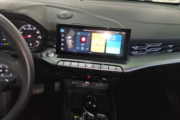 Used MG 5 2022 180 DVVT CVT Youth Style Edition Audio And AC Panel