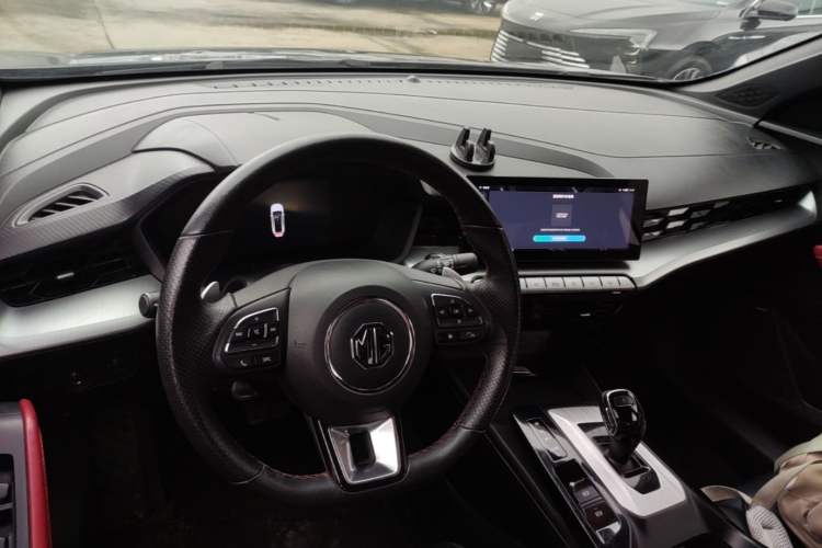 Used MG 5 2022 300TGI DCT Chao Yue Flagship Edition Center Console