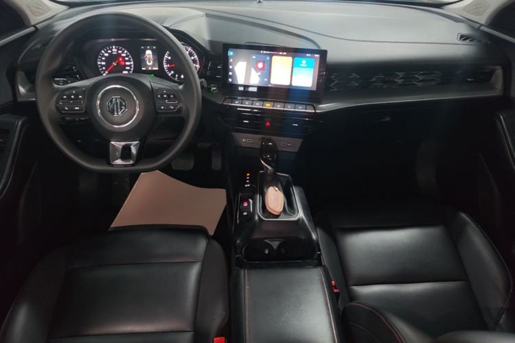 Used MG 5 2022 180 DVVT CVT Youth Luxury Edition Center Console