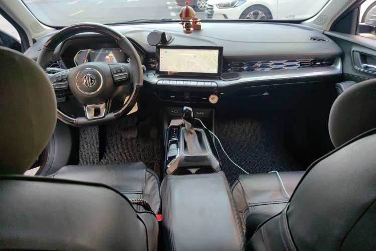 Used MG 5 2022 180 DVVT CVT Youth Luxury Edition Center Console