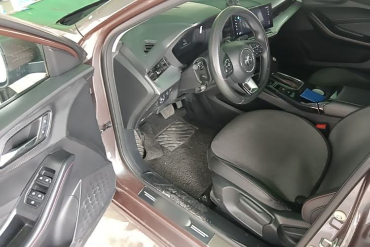 Used MG 5 2022 180 DVVT CVT Youth Luxury Edition Driver Seat