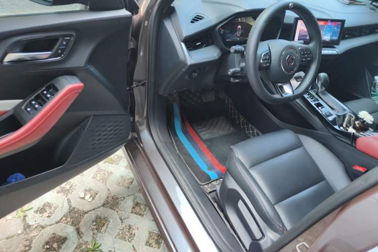 Used MG 5 2022 180 DVVT CVT Youth Luxury Edition Driver Seat