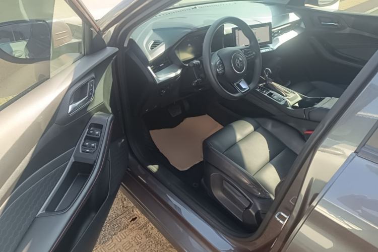 Used MG 5 2022 180 DVVT CVT Youth Luxury Edition Driver Seat