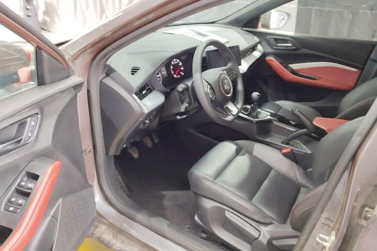 Used MG 5 2022 180 DVVT Manual Youth Luxury Edition Driver Seat