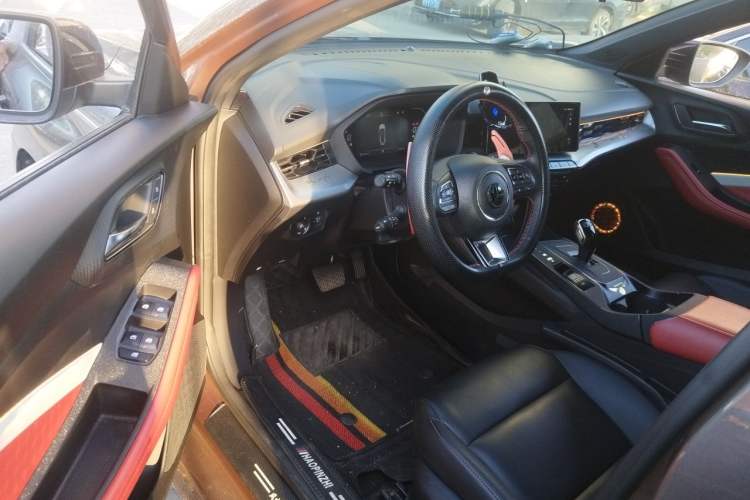 Used MG 5 2022 300TGI DCT Chao Yue Luxury Edition Driver Seat