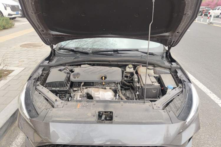 Used MG 5 2022 180 DVVT CVT Youth Luxury Edition Engine Bay
