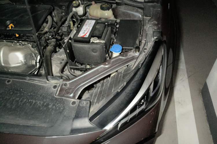 Used MG 5 2022 180 DVVT CVT Youth Luxury Edition Engine Bay Left