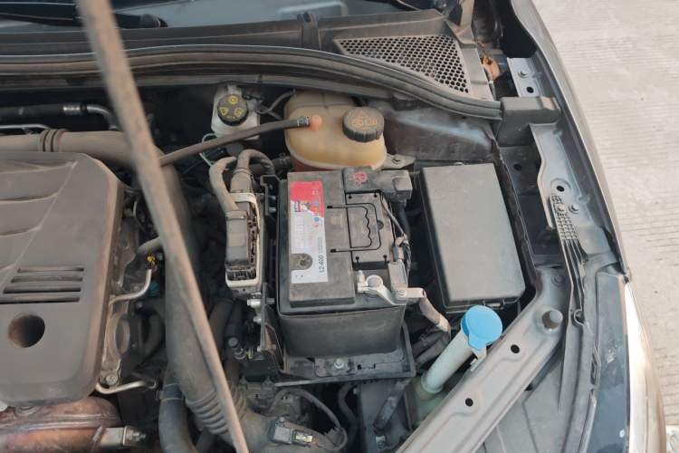 Used MG 5 2022 300TGI DCT Chao Yue Luxury Edition Engine Bay Left