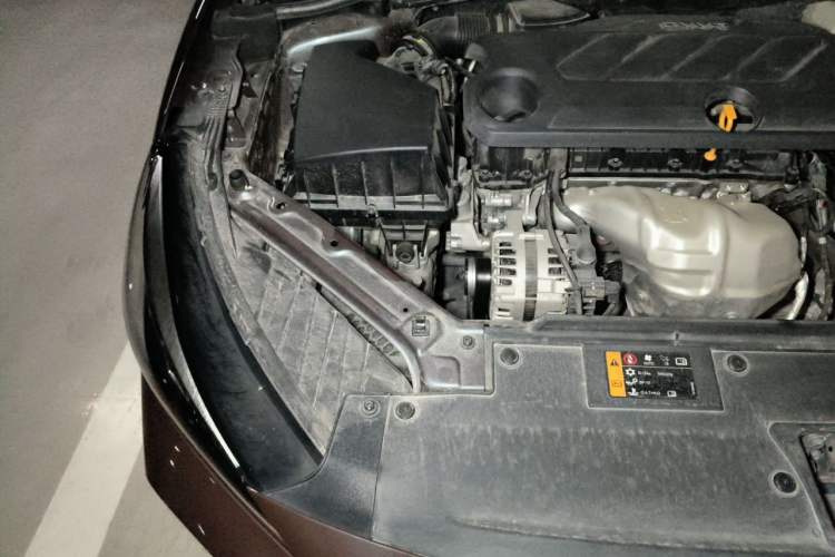 Used MG 5 2022 180 DVVT CVT Youth Luxury Edition Engine Bay Right