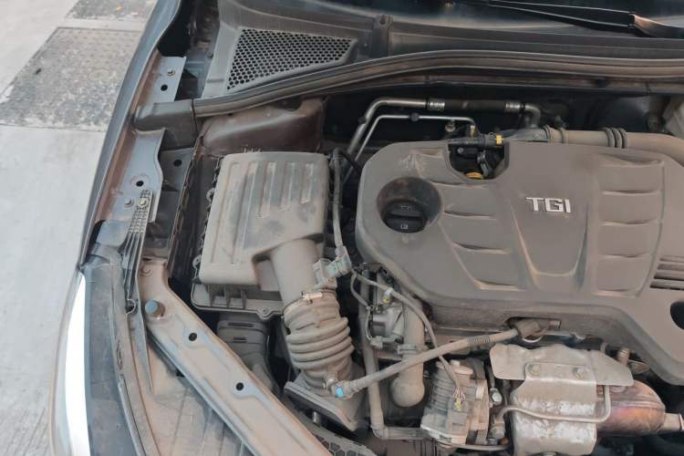 Used MG 5 2022 300TGI DCT Chao Yue Luxury Edition Engine Bay Right