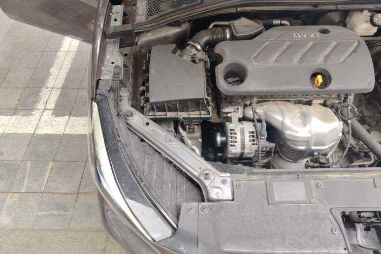 Used MG 5 2022 180 DVVT CVT Youth Luxury Edition Engine Bay Right