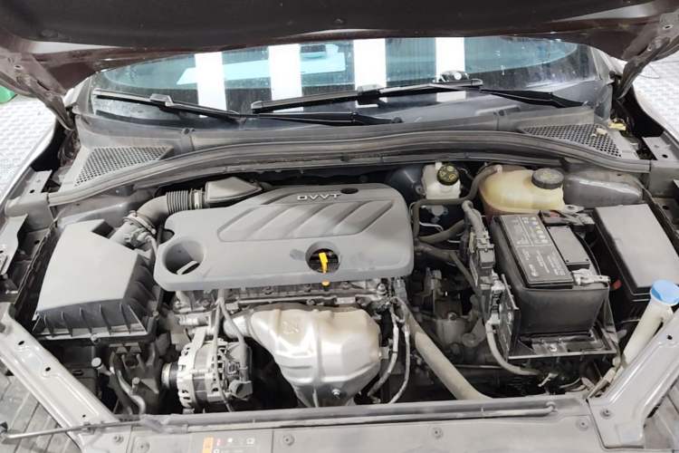 Used MG 5 2022 180 DVVT Manual Youth Luxury Edition Engine Bay