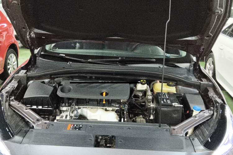 Used MG 5 2022 180 DVVT CVT Youth Flagship Edition Engine Bay
