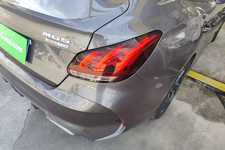 Used MG 5 2022 300TGI DCT Chao Yue Flagship Edition Exterior 3