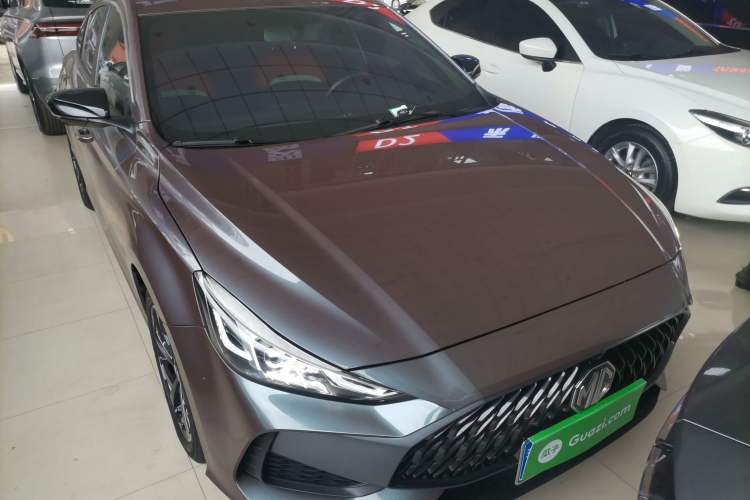 Used MG 5 2022 300TGI DCT Chao Yue Luxury Edition Front Right 45 Deg