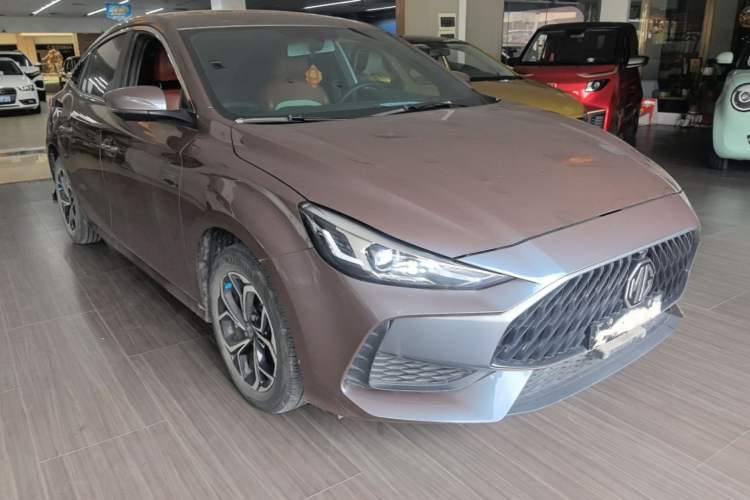 Used MG 5 2022 180 DVVT CVT Youth Luxury Edition Front Right 45 Deg