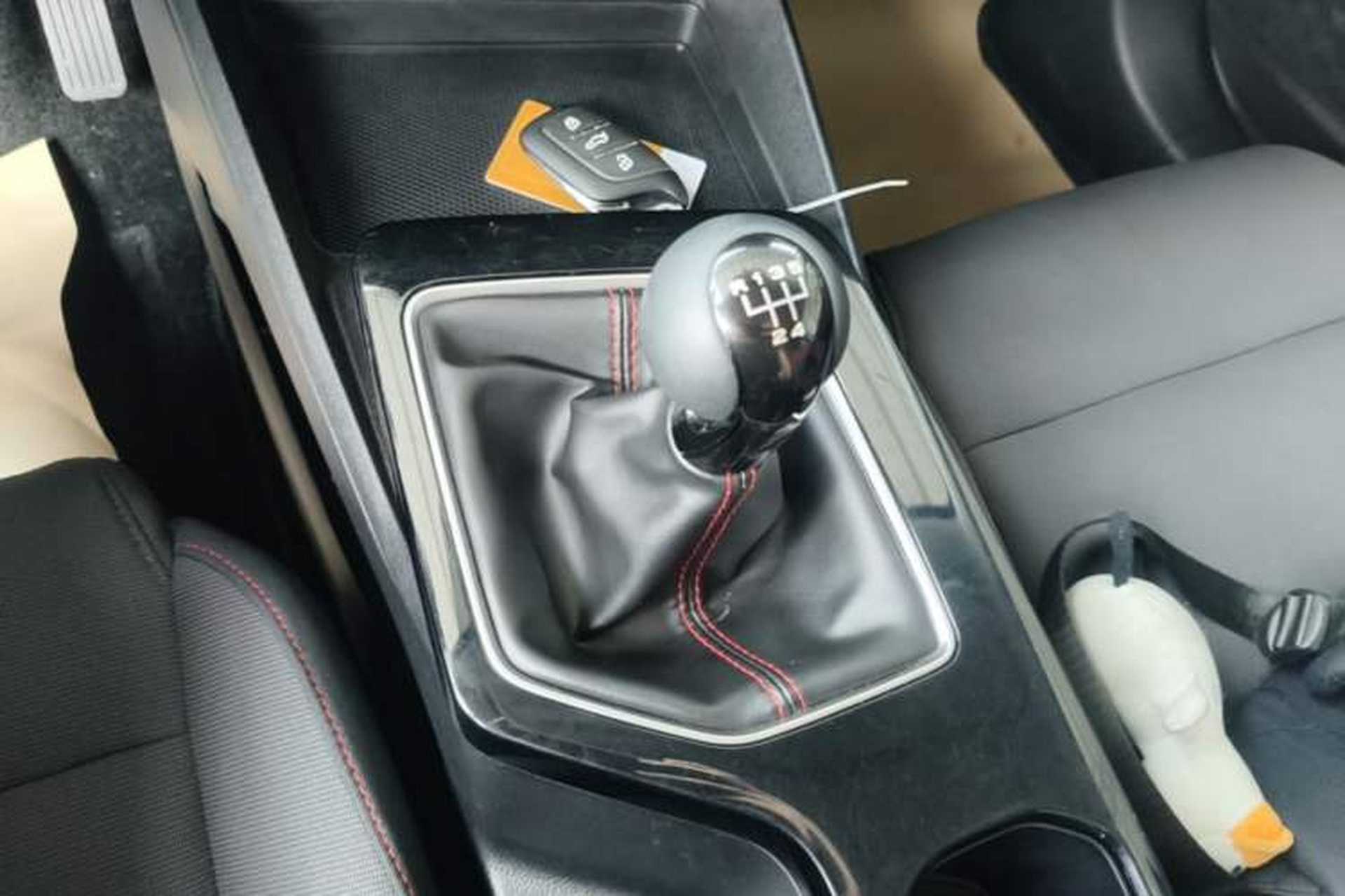 Used MG 5 2022 180 DVVT Manual Youth Style Edition Gear Lever