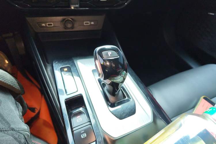 Used MG 5 2022 300TGI DCT Chao Yue Flagship Edition Gear Lever