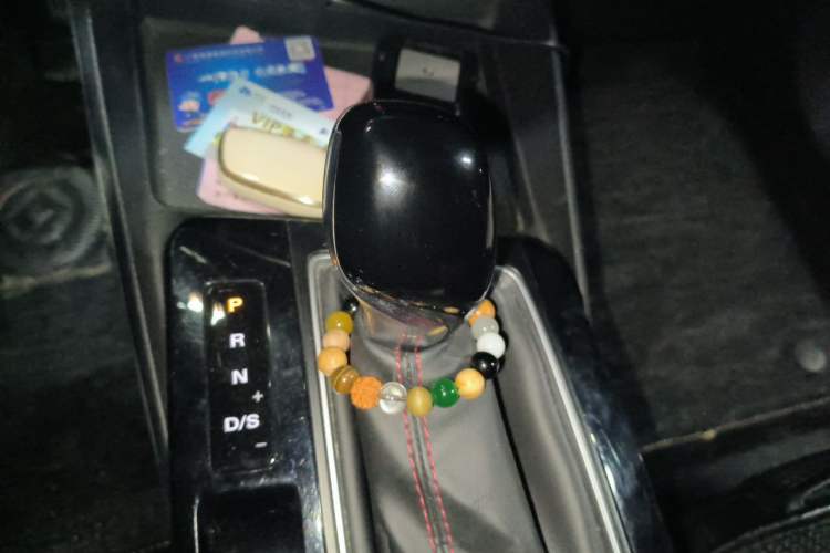 Used MG 5 2022 180 DVVT CVT Youth Luxury Edition Gear Lever