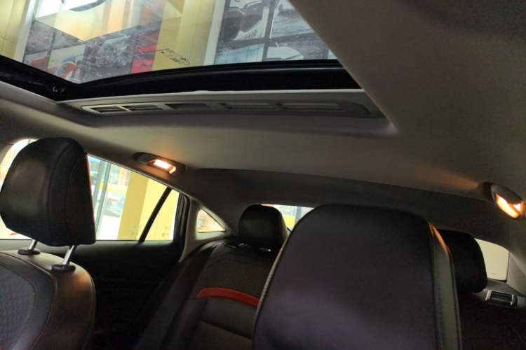 Used MG 5 2022 180 DVVT CVT Youth Luxury Edition Headliner