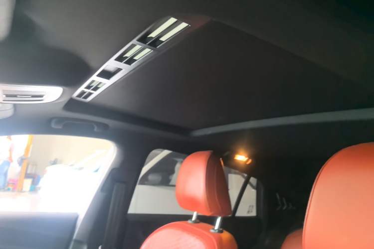 Used MG 5 2022 180 DVVT CVT Youth Luxury Edition Headliner