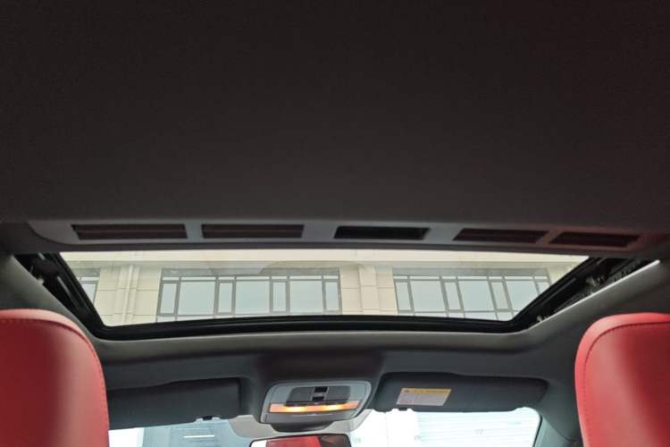 Used MG 5 2022 180 DVVT CVT Youth Luxury Edition Headliner