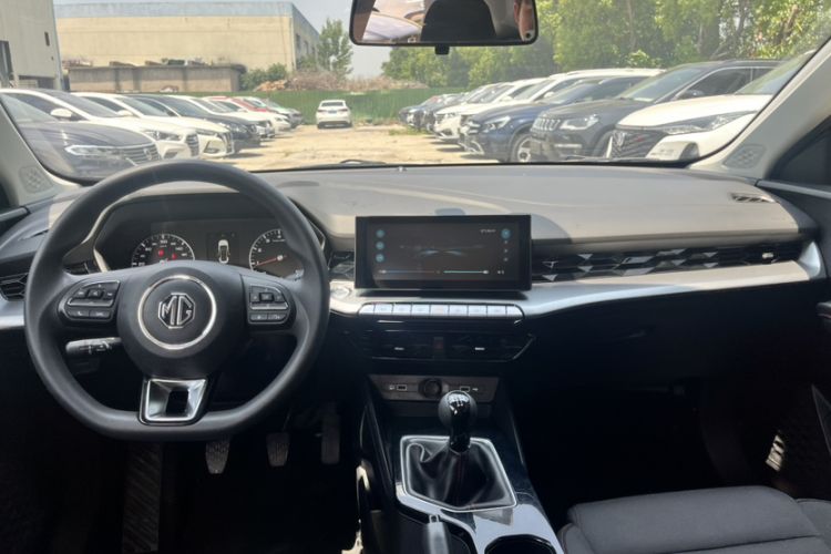 Used MG 5 2022 180 DVVT Manual Youth Style Edition Interior 1