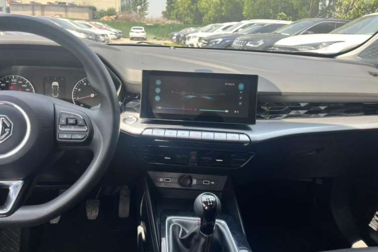 Used MG 5 2022 180 DVVT Manual Youth Style Edition Interior 3